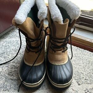 WARM AND WATERPROOF SOREL WINTER BOOTS